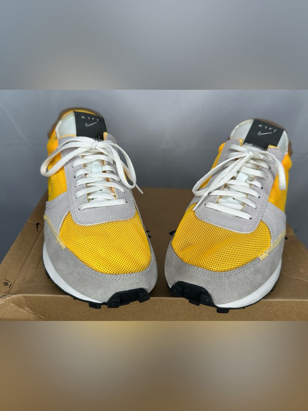 Nike Men's Yellow and Gray Mesh Suede Runner Sneakers